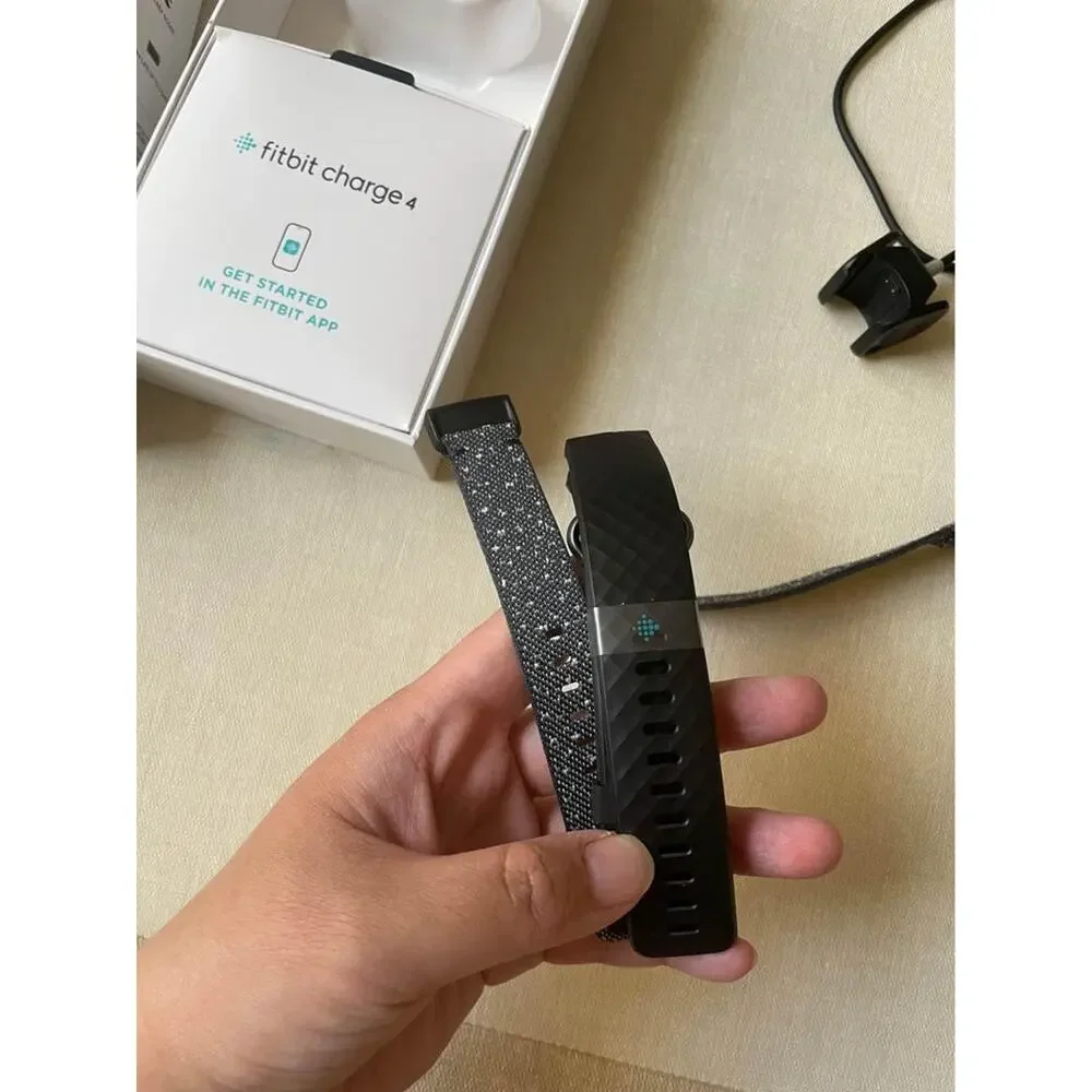 Fitbit Charge4 Special Edition